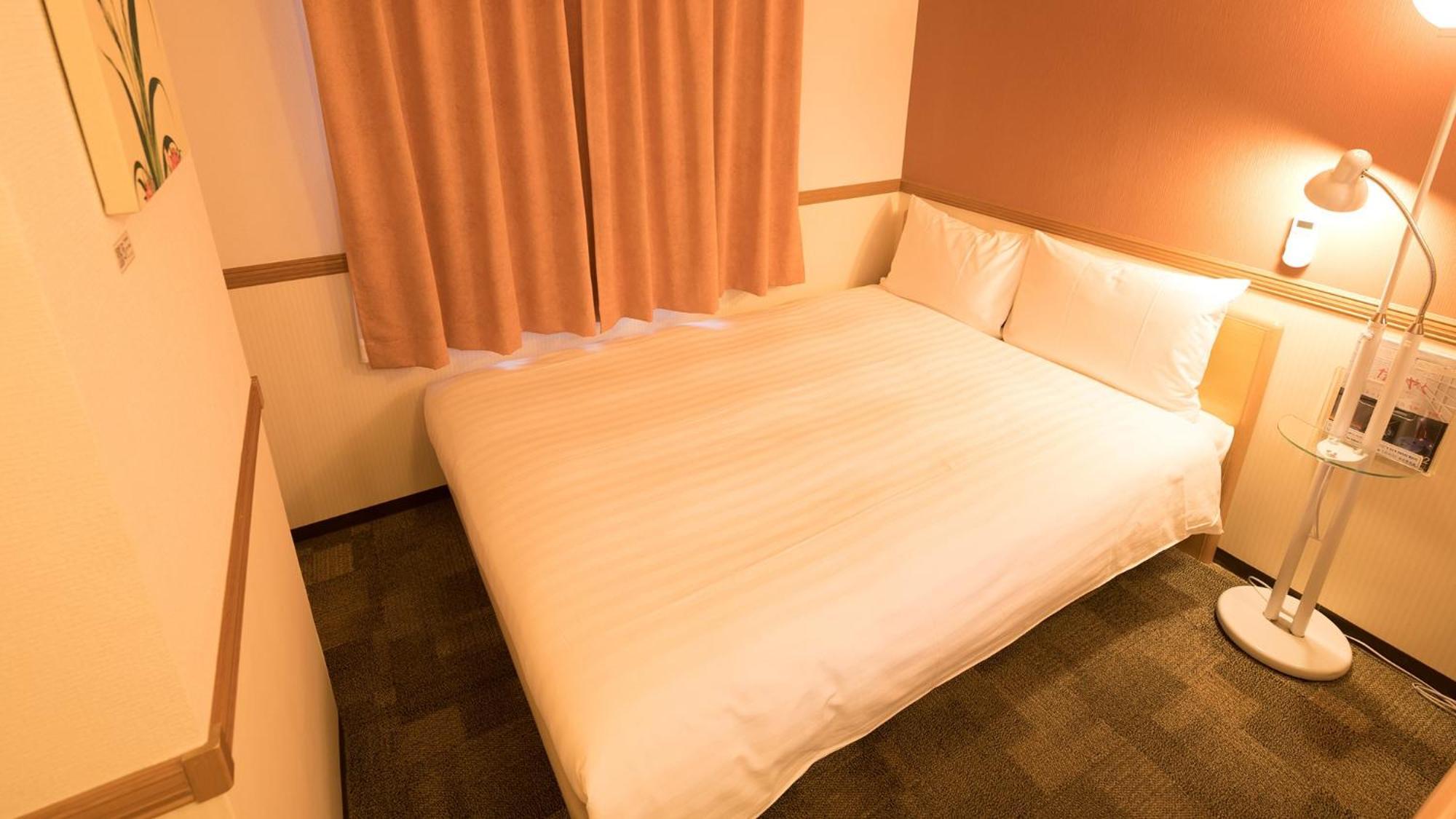 Toyoko Inn Nagoya Owari Ichinomiya Ekimae Szoba fotó