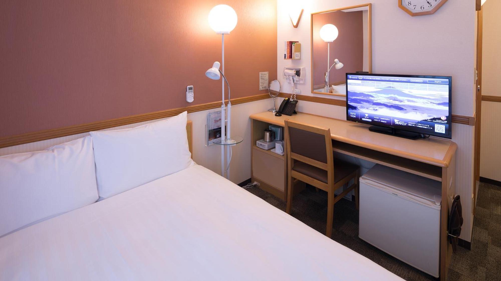 Toyoko Inn Nagoya Owari Ichinomiya Ekimae Szoba fotó